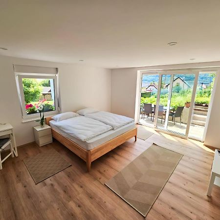Charming Bella Hideout - Adults Only Apartment เยเซนิตเซ ภายนอก รูปภาพ