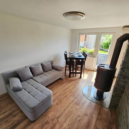 Charming Bella Hideout - Adults Only Apartment เยเซนิตเซ ภายนอก รูปภาพ