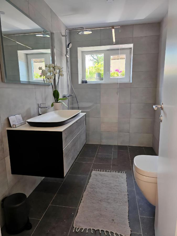 Charming Bella Hideout - Adults Only Apartment เยเซนิตเซ ภายนอก รูปภาพ