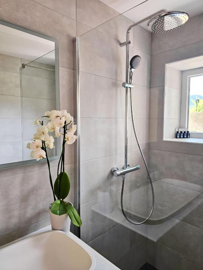 Charming Bella Hideout - Adults Only Apartment เยเซนิตเซ ภายนอก รูปภาพ