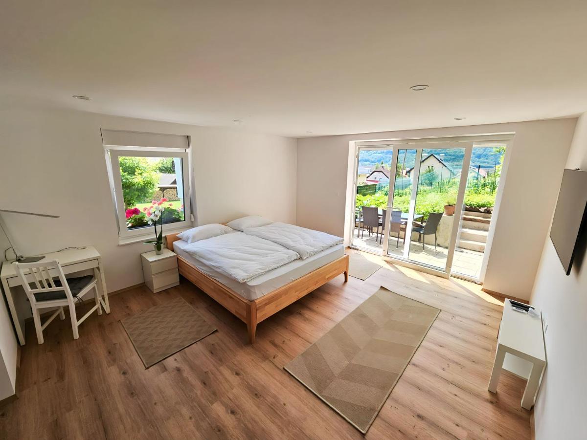 Charming Bella Hideout - Adults Only Apartment เยเซนิตเซ ภายนอก รูปภาพ