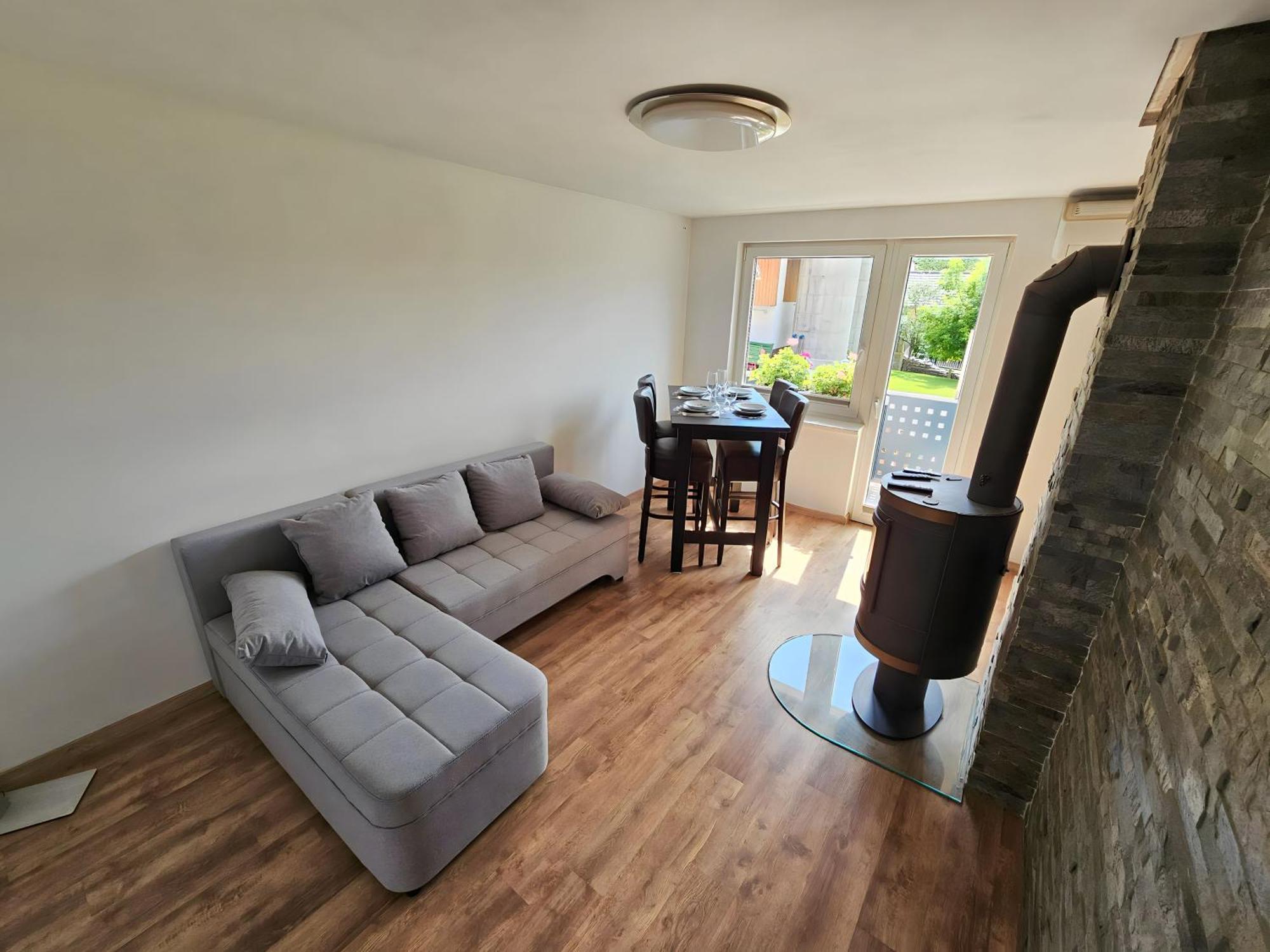 Charming Bella Hideout - Adults Only Apartment เยเซนิตเซ ภายนอก รูปภาพ